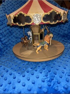 2004 Hallmark Keepsake Ornament Carousel Lighted Musical  Animals Not Working